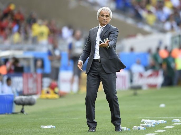 Algeria's Bosnian coach Vahid Halilhodzic gestures during the Group H football match between Belgium and Algeria at the Mineirao Stadium in Belo Horizonte during the 2014 FIFA World Cup on June 17, 2014. AFP PHOTO / PHILIPPE DESMAZES