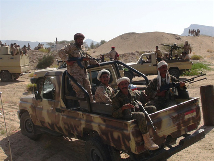الجيش اليمني يواصل حملته العسكرية ضد عناصر القاعدة بشبوة (الجزيرة-أرشيف)