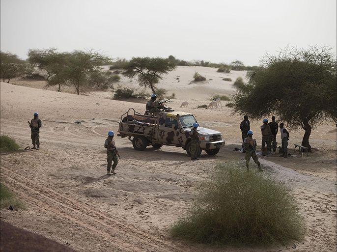 قوات حفظ السلام الدولية والجيش المالي في دوريات أمنية في تمبكتو شمال مالي - أسوشيتدبرس - مجلة الجزيرة