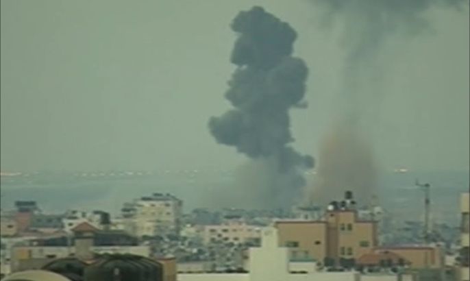 الطيران الإسرائيلي يواصل قصف غزة لليوم الرابع