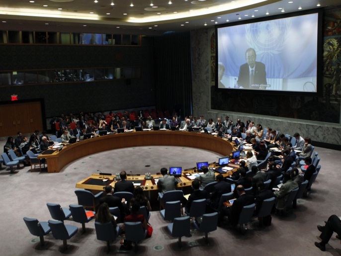 ‪مجلس الأمن اتخذ قرارا بإدخال المساعدات الأممية لسوريا من أربعة معابر حدودية‬ (رويترز)