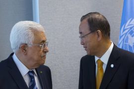 United Nations Secretary General Ban Ki-moon (R) greets Palestinian President Mahmoud Abbas during the UN General Assembly at UN Headquarters in New York September 24, 2013. REUTERS/Eric Thayer (UNITED STATES - Tags: POLITICS)