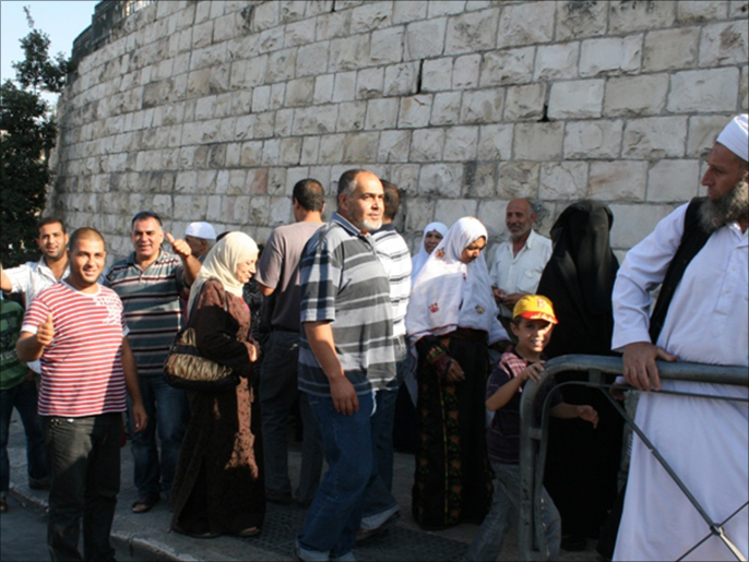 ‪الاحتلال يضيق على الفلسطينيين دخول القدس بمن فيهم المقدسيون أنفسهم‬ (الجزيرة)