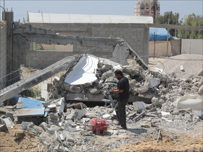 ‪جانب من  الدمار الذي خلفته الغارات الإسرائيلية على قطاع غزة‬ (الجزيرة)