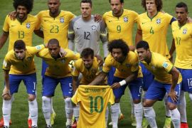 Brazil's players pose before their 2014 World Cup semi-finals against Germany at the Mineirao stadium in Belo Horizonte July 8, 2014. REUTERS/David Gray (BRAZIL - Tags: SOCCER SPORT WORLD CUP) TOPCUP