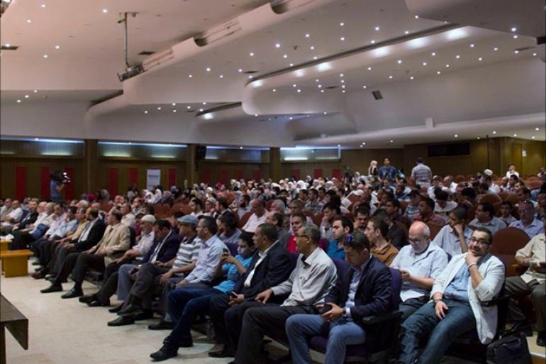 جانب من الحضور في لقاء المعايدة الذي نظمته جمعية الحكمة بإسطنبول