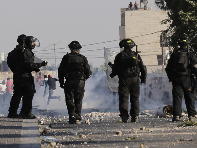 الشرطة الإسرائيلية أطلقت الغاز المدمع على المتظاهرين الفلسطينيين(الأوروبية)