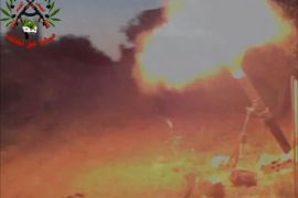 الجيش الحر يقصف حاجز الترابيع بمدينة محردة بريف حماة