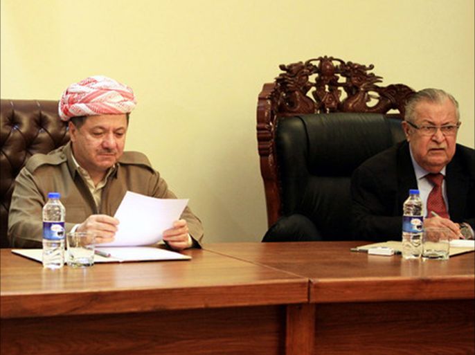 epa03199312 From (L-R), President of Kurdistan region Masoud Barzani and Iraqi President Jalal Talabani attend the Iraqi leaders meeting in Erbil , north of Iraq, 28 April 2012.