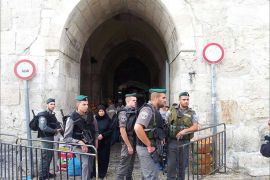 تعزيزات على البوابات المؤدية إلى المسجد الأقصى