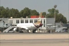 مطار القاهرة يوقف الرحلات الجوية المتجهة إلى ليبيا