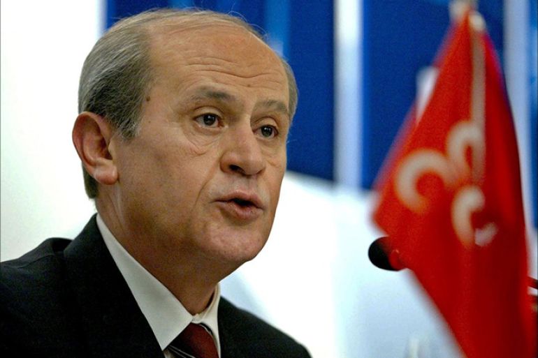 ANK01 - 20020929 - ANKARA, TURKEY : Turkish deputy Prime Minister and leader of the Nationalist Action Party (MHP), Devlet Bahceli, speaks at a press conference in Ankara on Sunday 29 September 2002 about his party's program and the upcoming early elections on November 03. EPA PHOTO EPA/TARIK TINAZAY/TT fob