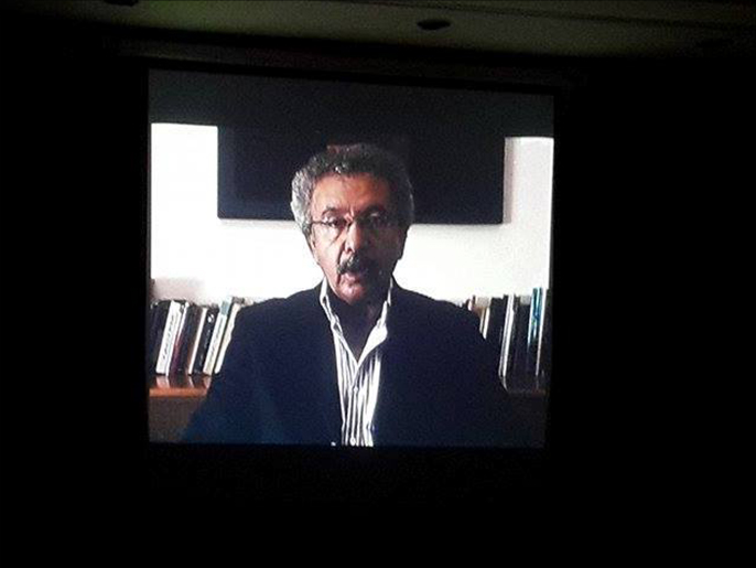 ‪نصر الله خلال مشاركته في مناداة الشهداء بالفيديو من عمّان‬  (الجزيرة نت)