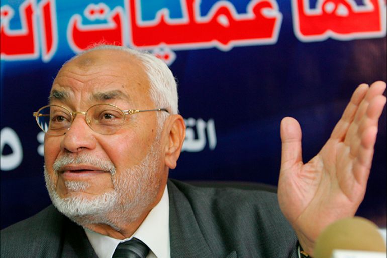 Banned Muslim Brotherhood leader Mahdi Akef gestures during a press conference where he level accusations against the Egyptian government regarding alleged local election irregularities and violations in Cairo, 15 March 2008
