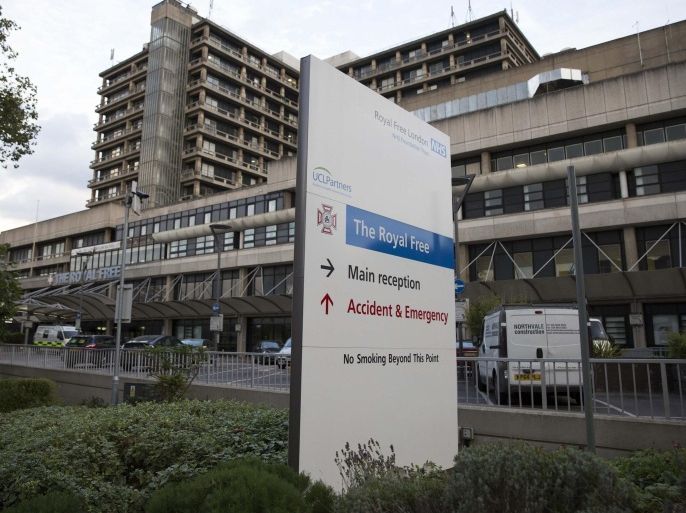 A sign is displayed outside of the Royal Free Hospital in north London August 24, 2014. A British medical worker was flown home from West Africa on Sunday after becoming the first Briton infected in an Ebola epidemic, and a separate new outbreak of the disease was detected in Democratic Republic of Congo. The man was transported to an isolation unit at the Royal Free Hospital in London. REUTERS/Neil Hall (BRITAIN - Tags: HEALTH DISASTER)