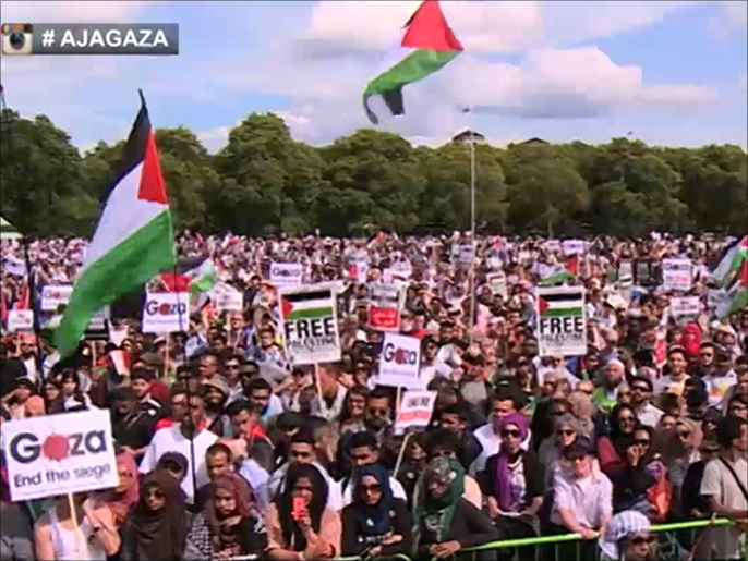 آلاف البريطانيين تظاهروا ضد العدوان الإسرائيلي على غزة (الجزيرة)
