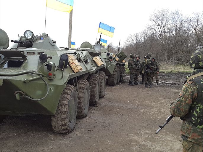مدرعات أوكرانية تشارك بعمليات مكافحة الإرهاب في شرق أوكرانيا - سبق إرسالها