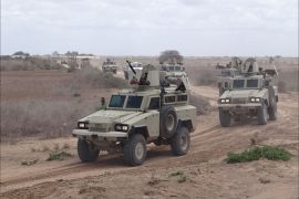 لقطات من قوة إفريقية ساعدت القوات الحكومية في السيطرة على منطقة كيلو50 شهر أغسطس 2012 (الجزير�� نت).