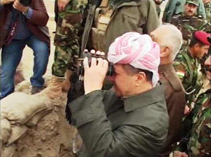 مسعود البارزاني يتفقد قطعات البيشمركة في مخمور