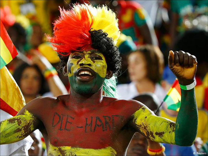 ‪المشجعون يأملون أن تُجرى بطولة كأس الأمم الأفريقية كما هو مخطط له‬  (دويتشه فيلله)