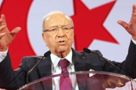 Former Tunisian prime minister Beji Caid el Sebsi delivers a speech outlining his credentials and announcing his candidature to run in the Tunisian presidential elections in the capital, Tunis, on September 12, 2014. The Tunisian presidential elections are to be held on November 23. AFP PHOTO / SALAH HABIBI