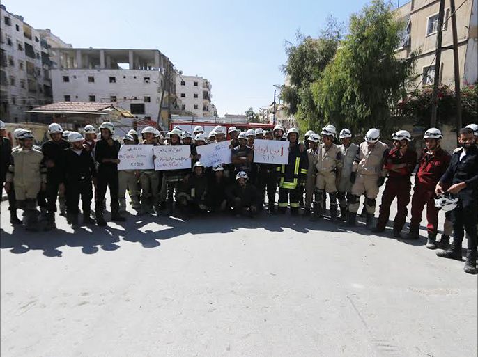 وقفة احتجاجية لعناصر الدفاع المدني في حلب بسبب عدم دفع رواتبهم