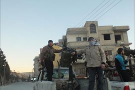 الثوار في بلدة عين منين بعد الاشتباكات مع قوات النظام