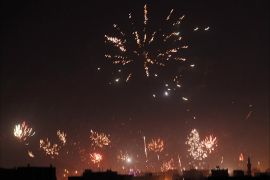 الحوثيون يطلقون الألعاب والأعيرة النارية في سماء صنعاء عقب سيطرتهم عليها