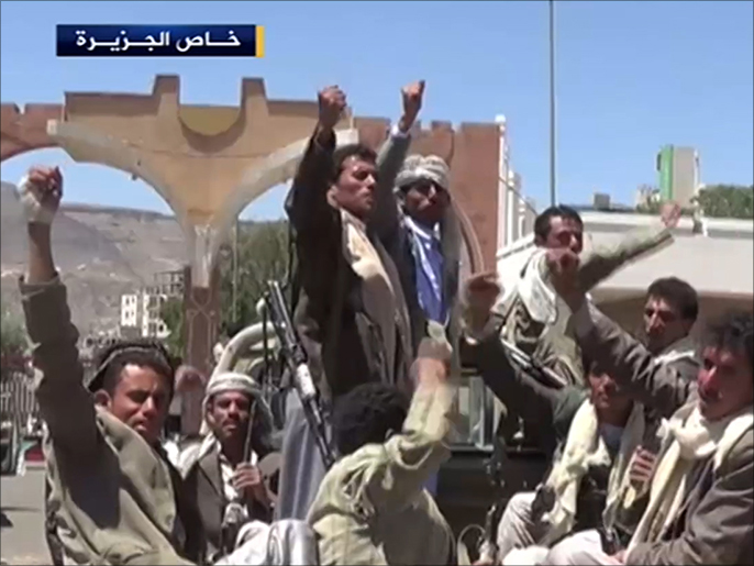 ‪الحوثيون نفوا الاتهامات الأميركية لهم بتحقيق مآرب خاصة على حساب الشعب اليمني‬ (الجزيرة)