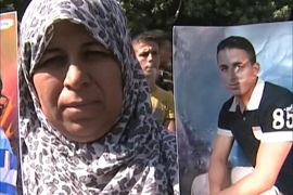 اعتصام بغزة لأهالي مفقودين على متن قارب