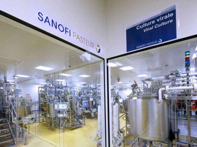 A view of the viral culture unit at the French drugmaker Sanofi Pasteur's vaccine unit plant is seen in Neuville-sur-Saone, near Lyon, in this March 14, 2014 file picture. The first vaccine against dengue fever, from France's Sanofi, provided moderate protection in a large clinical study, but questions remain as to how well it can help fight the world's fastest-growing tropical disease. The late-stage trial involved 10,275 healthy children aged 2-14 across five countries in Asia, a region that accounts for over two-thirds of the mosquito-borne disease's global burden. REUTERS/Robert Pratta/Files (FRANCE - Tags: BUSINESS HEALTH SCIENCE TECHNOLOGY)