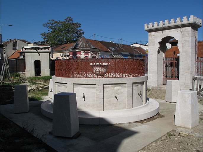 إعادة بناء المسجد التاريخي في البوسنة يتغلب على الكراهية القديمة - من : توماس براي