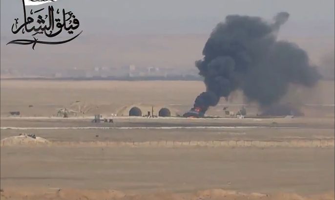 استهداف مروحية بصاروخ كورنيت في مطار أبو ظهور بإدلب