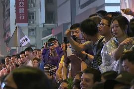 مناوشات بين مؤيدي حكومة هونغ كونغ ومعارضيها