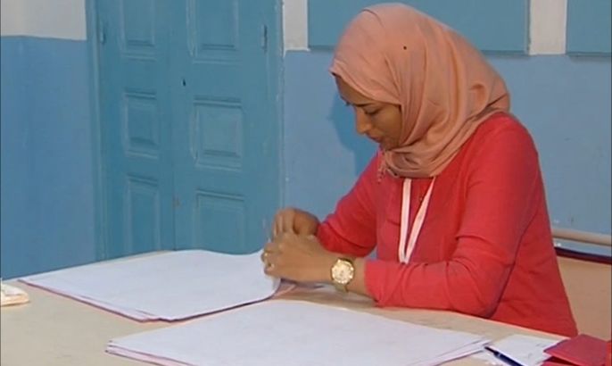 بدء عمليات فرز الأصوات في الانتخابات التشريعية بتونس