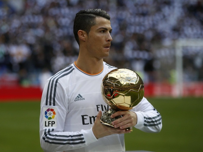 الكرة الذهبية كانت من نصيب البرتغالي كرستيانو رونالدو في 2013 (رويترز)