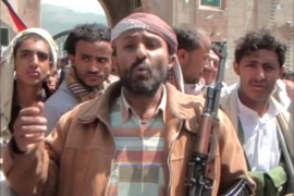 قتلى وجرحى في اشتباكات بين مسلحين قبليين وحوثيين في محافظة إب وسط اليمن.