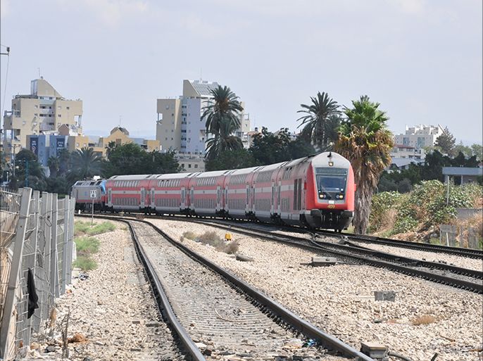 شبكة القطارات بإسرائيل تعتمد على سكة الحديد الحجاز في فلسطين التاريخية، وفي الصور مسار سكة القطار قرب تل ابيب واللد التي سيتم ربطها بسكة قطار إيلات، التقطت الصور في شهر سبتمبر –أيلول عام 2014.