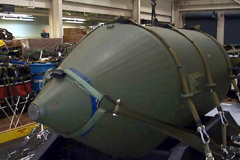 قنبلة BLU-82 bomb