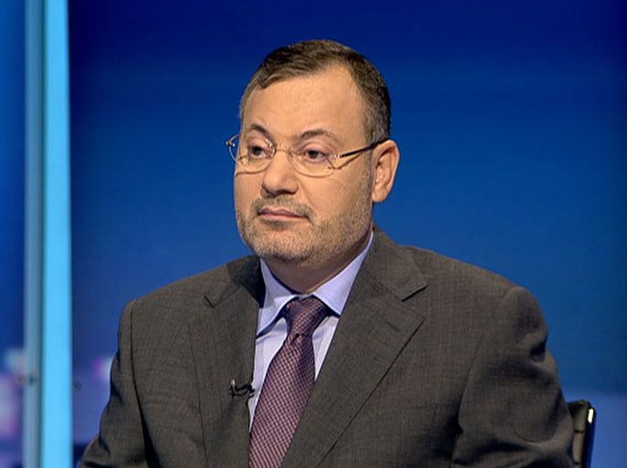 أحمد منصور - مقدم البرنامج