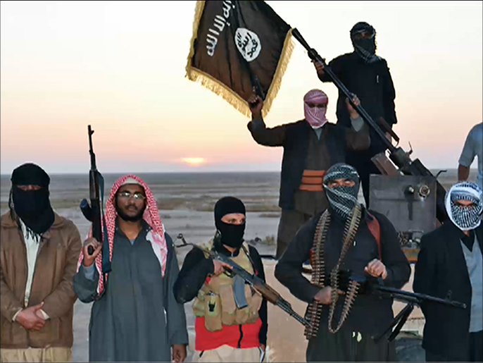 ‪مقاتلو تنظيم الدولة باتوا يسيطرون‬ على جزء مهم من محافظة الأنبار (الجزيرة)