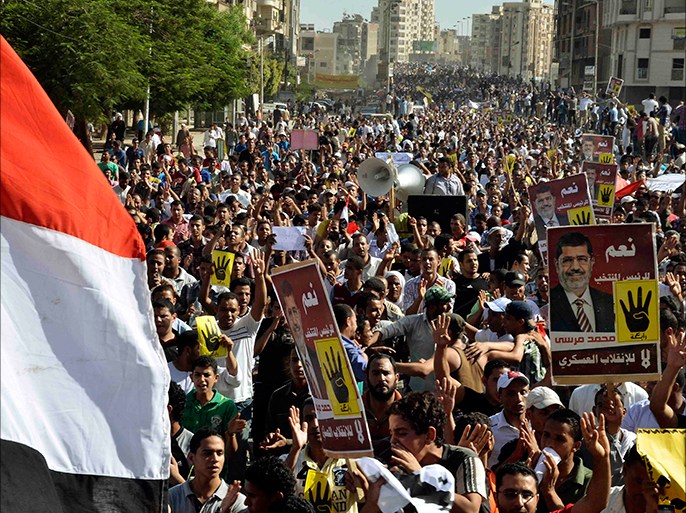 مصر - القاهرة / القوى الشبابية تعتبر تنازل الإخوان عن المطالبة بعودة مرسي شرطا رئيسيا للتوافق - الصورة خاصة بالجزيرة نت