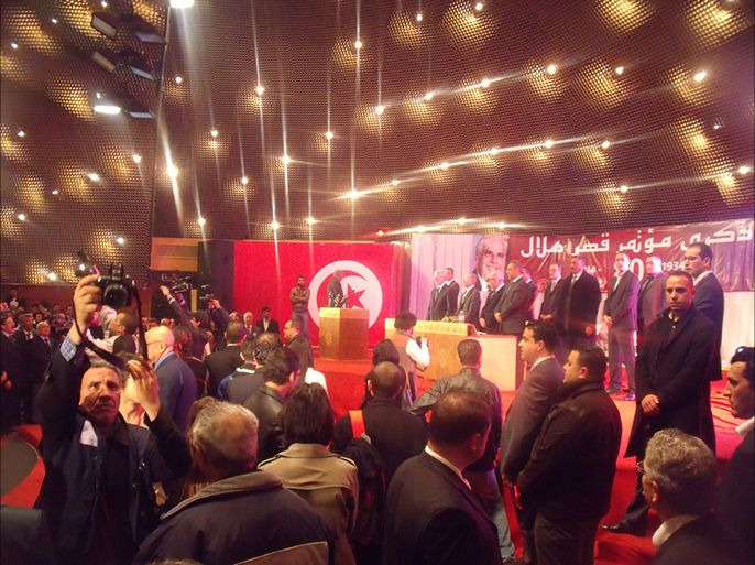 هزيمة مدوية للأحزاب التي تشكلت على أنقاذ الحزب الحاكم السابق (فيفري/شباط 2014 في قصر المؤتمرات بالعاصمة تونس)