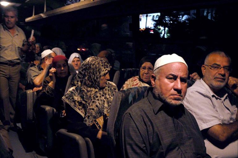 فلسطينيون من غزة يصلون في "الأقصى" لأول مرة منذ 7سنوات