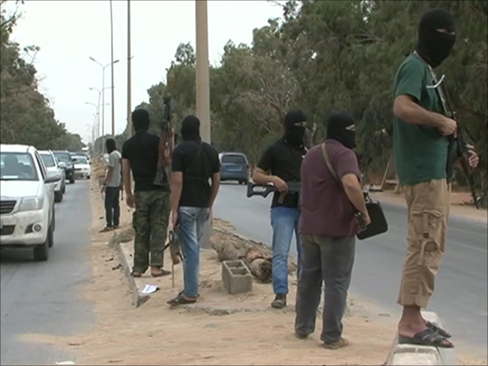 ‪النزاع متواصل في ليبيا في مناطق عدة‬ (الجزيرة)