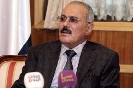 A handout picture released by the Yemeni Presidency Office shows outgoing Yemeni President Ali Abdullah Saleh speaking during a meeting with senior Yemeni officials (not pictured), in Sana'a, Yemen, 22 January 2012. According to media sources, outgoing Yemeni President Saleh left for the United States after asking his people for forgiveness for 'any shortcomings' during his 33-year rule, one day after the Yemeni parliament granted him and his close aides immunity from prosecution. Saleh left on a private Saudi plane a few hours after his family's departure. EPA/YEMENI PRESIDENCY OFFICE HANDOUT EDITORIAL USE ONLY/NO SALES