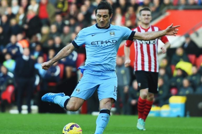 SOUTHAMPTON, ENGLAND - NOVEMBER 30: Frank Lampard of Manchester City scores their second goal during the Barclays Premier League match between Southampton and Manchester City at St Mary's Stadium on November 30, 2014 in Southampton, England.