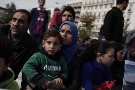 Syrian refugees take part in a rally in Athens November 19, 2014. More than 50 Syrian refugees staged a protest demanding that Greece grants them asylum. REUTERS/Alkis Konstantinidis (GREECE - Tags: POLITICS CONFLICT CIVIL UNREST)