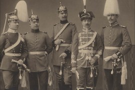 1 أبريل صدرت الأوامر بجمع الضباط الأتراك والألمان في تجمع وصف بالتاريخي