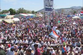 الآلاف يعتصمون في ساحة العروض بعدن للمطالبة بالانفصال الجزيرة نت